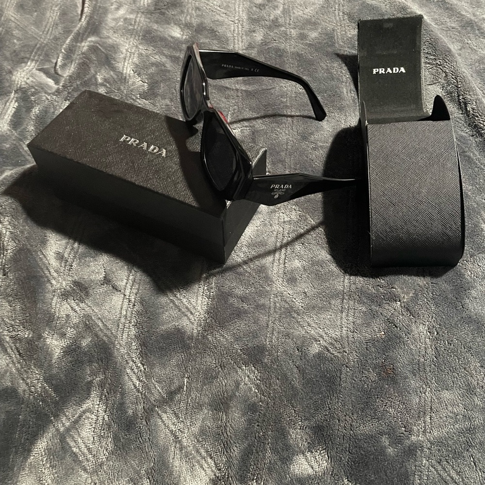 Prada sun glasses unisex BRAND NEW